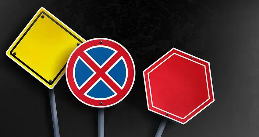 Understanding UK Road Warning Signs
